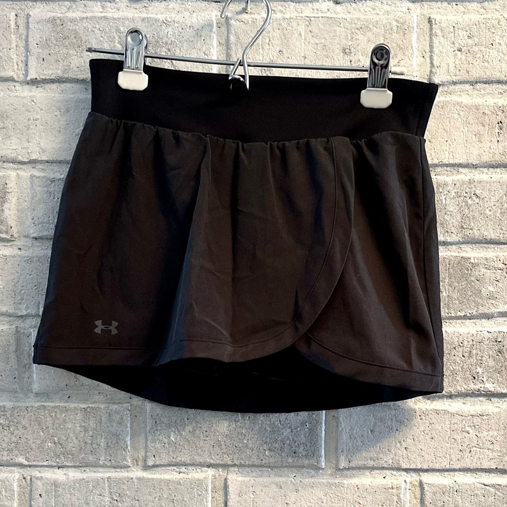 Under Armor small black skirt
